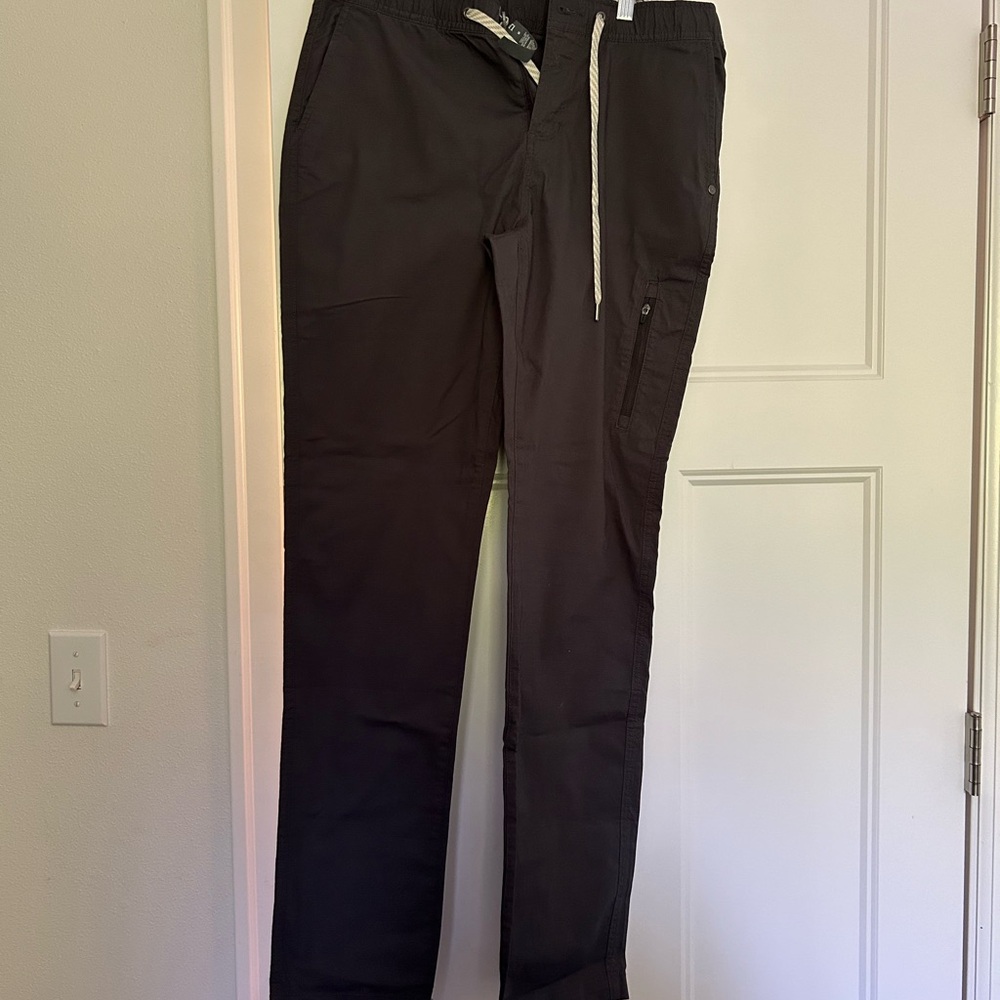 Vuori straight leg pant